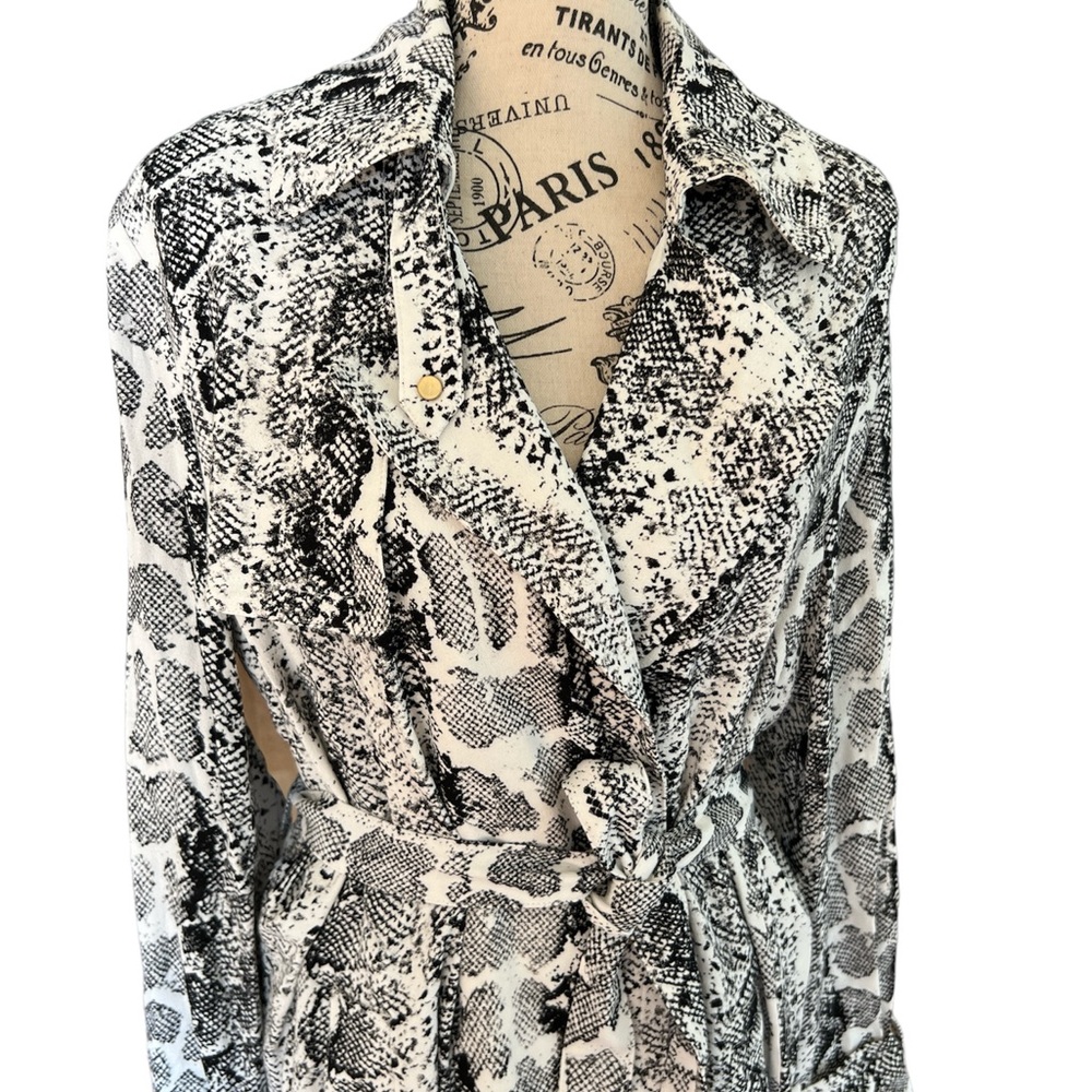 Peter Nygard Snake Python Print White & Black Tre… - image 3